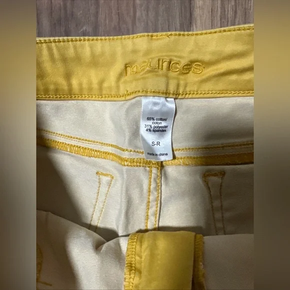 Maurices Stretch Yellow Denim Skinny Jeans - Size  S (6-8) - Picture 3 of 4